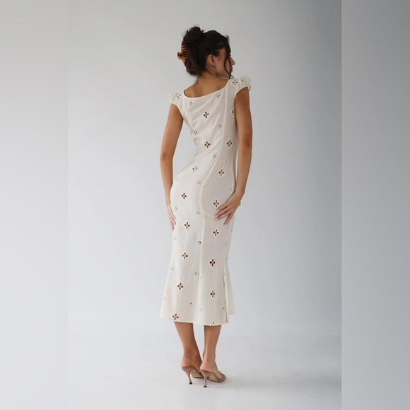 White eyelet dress - Picture 3 of 8